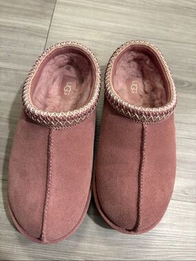 Ugg pink Tasman size 7